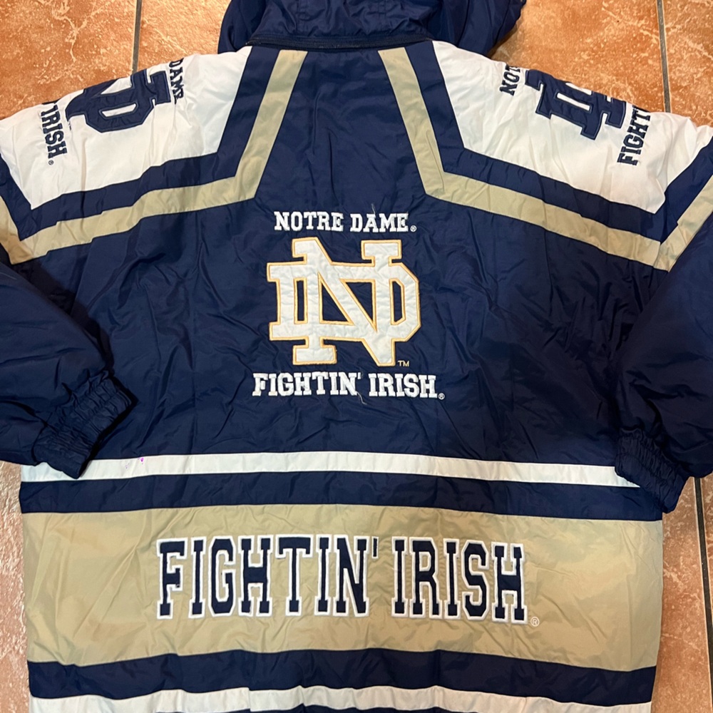 Vintage Notre Dame Fighting Irish Apex One Hooded Puffer Coat Jacket Mens L RARE